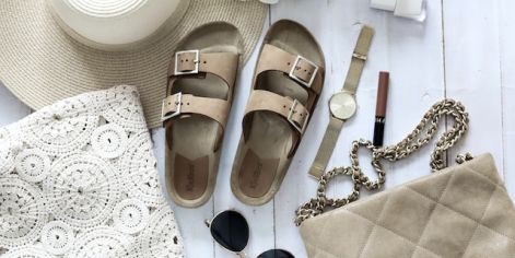 Must-Have Women's Flat Sandals At DSW For Your Summer Wardrobe